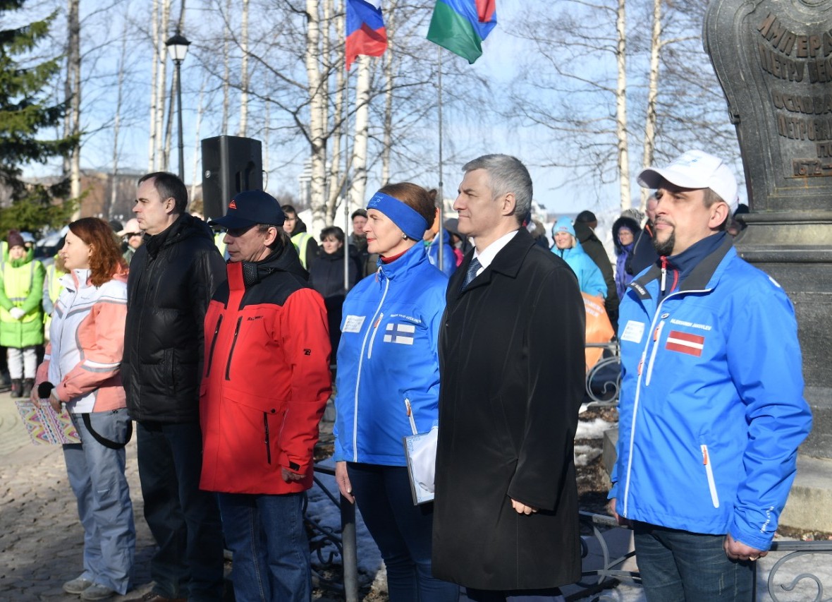 «Северный духовный путь» официальный партнер соревнований по зимнему плаванию